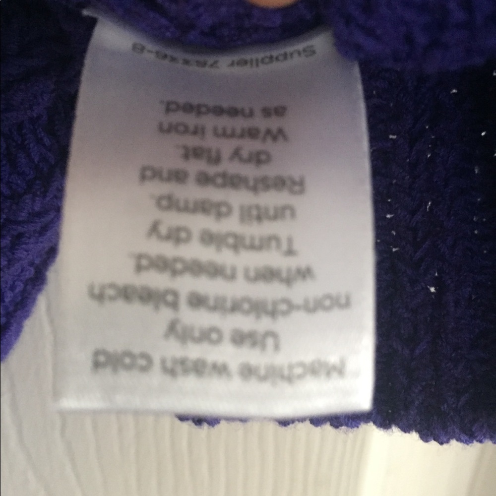 Sweater - Picture 7 of 7